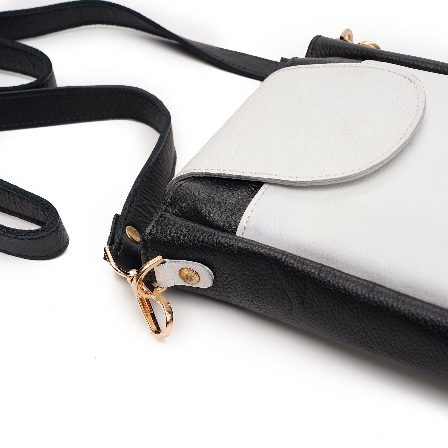 OXC0002 WHITE