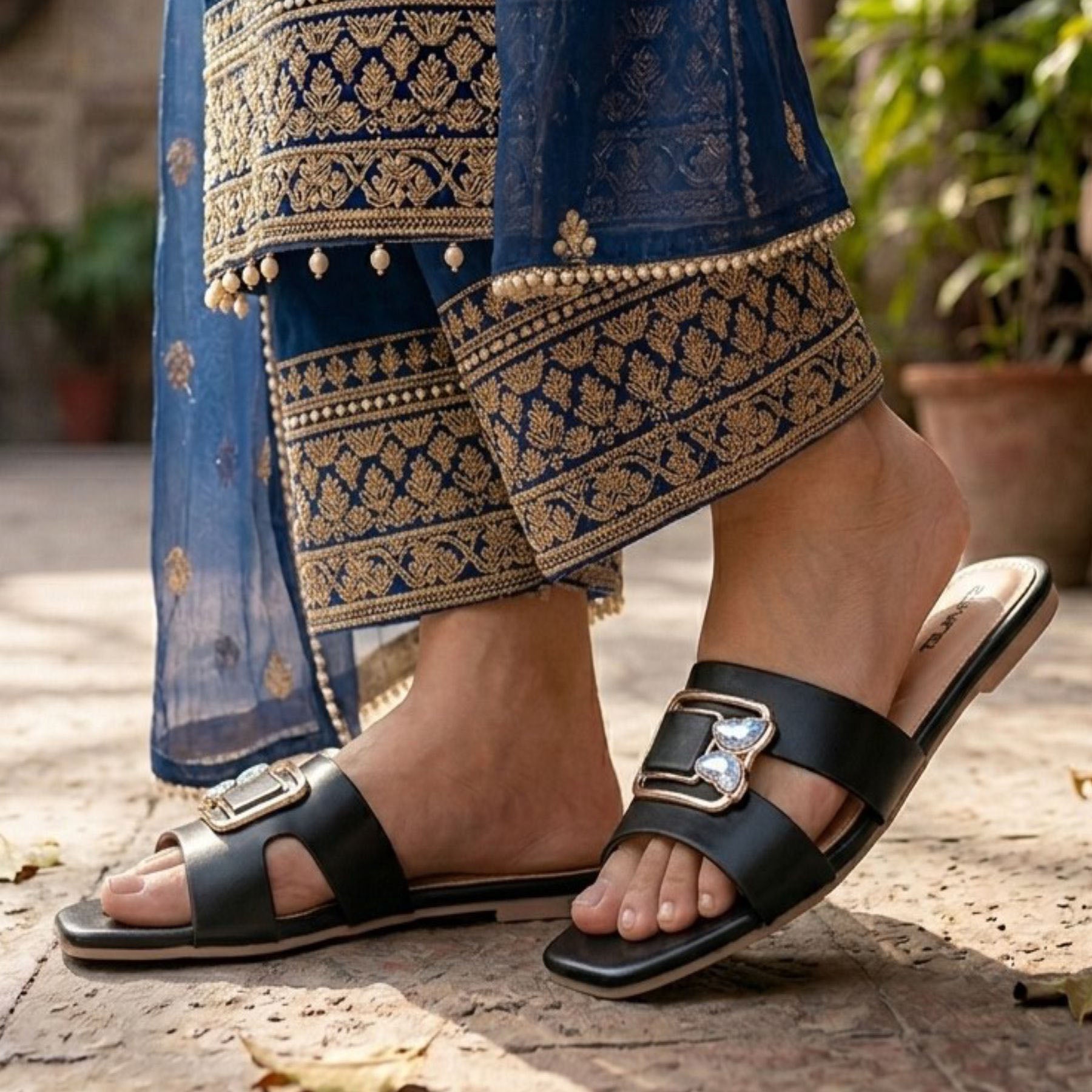 SLANA-31 BLACK