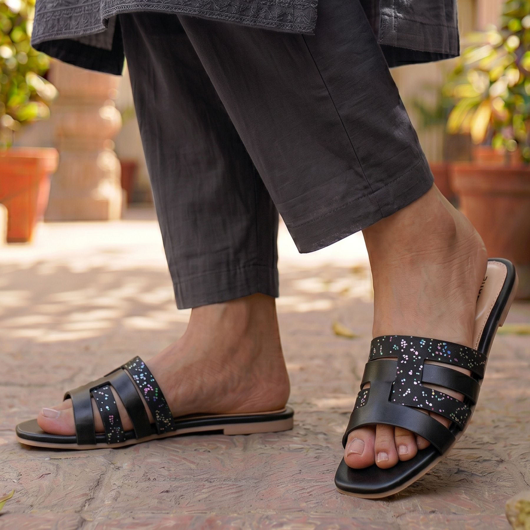 SLANA-32 BLACK