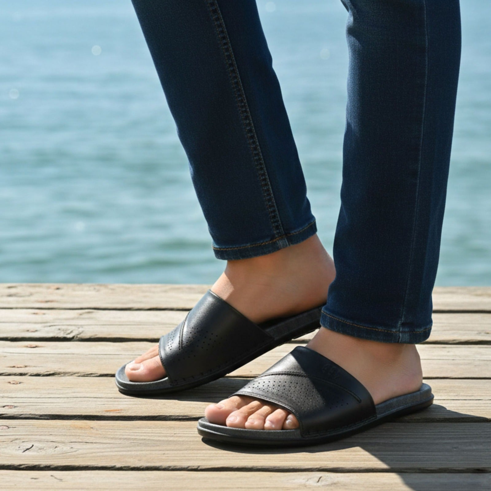 LEATHER SLIPPER - CHM-012 BLACK
