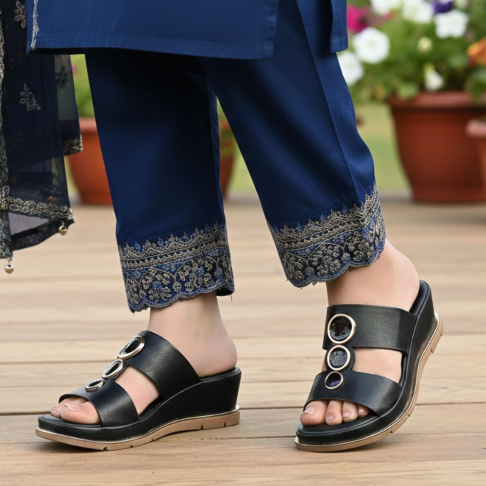 MAY-0012 BLACK